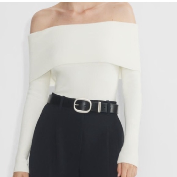 Aritzia Wilfred Nola off-shoulder knit shirt size XS - Picture 2 of 5